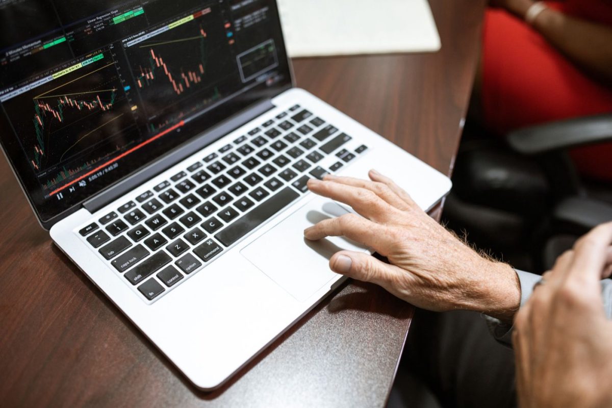Avis et test de Koyfin : analyse, charting et reporting